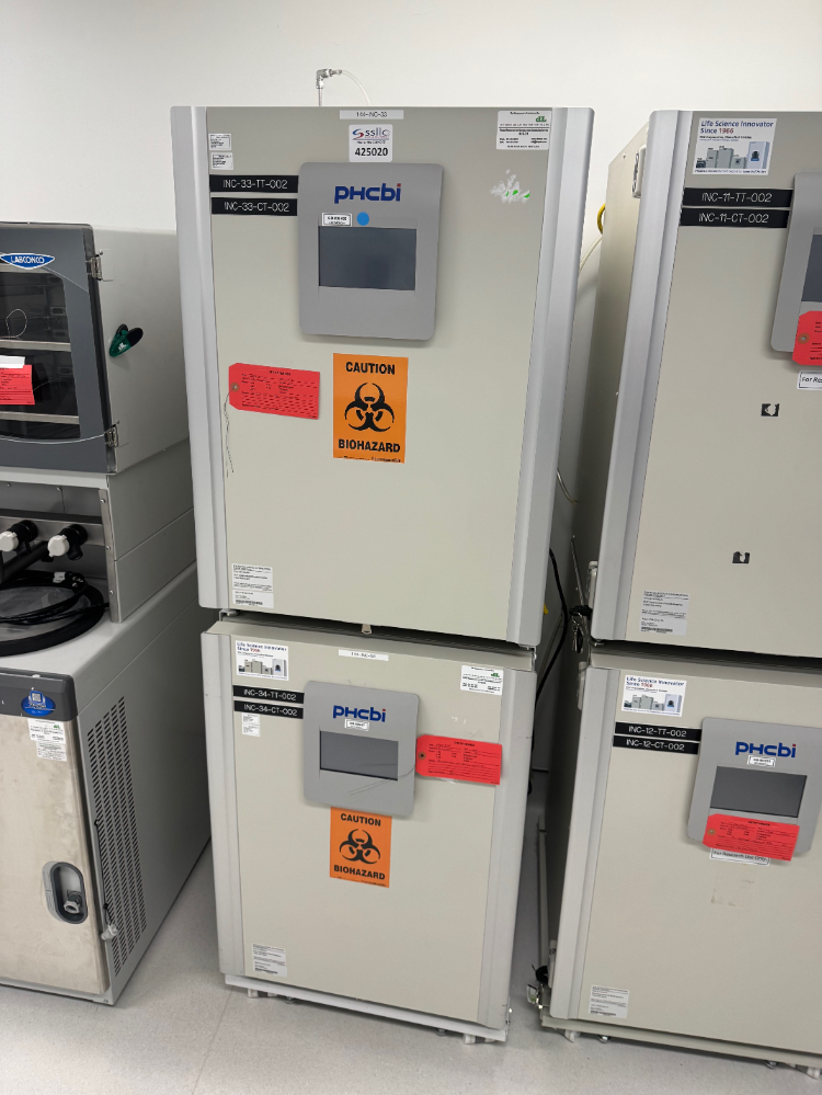 Image of PHCBI Double Stack CO2 Incubator